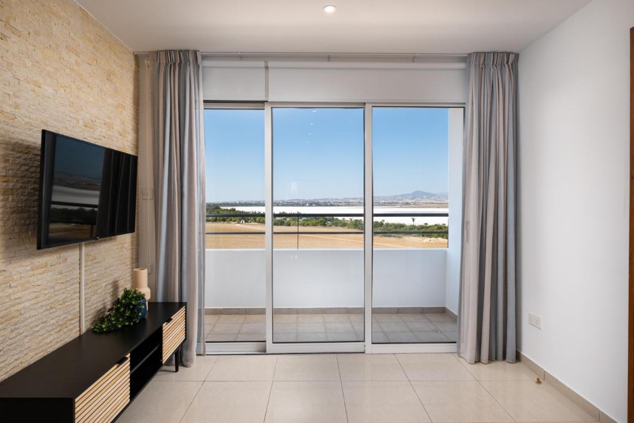 Appartamento The Saline Views Makenzy Larnaca Esterno foto